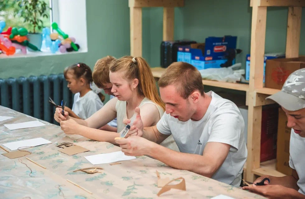 В Бабаево открылись уникальные творческие мастерские для особенных детей.