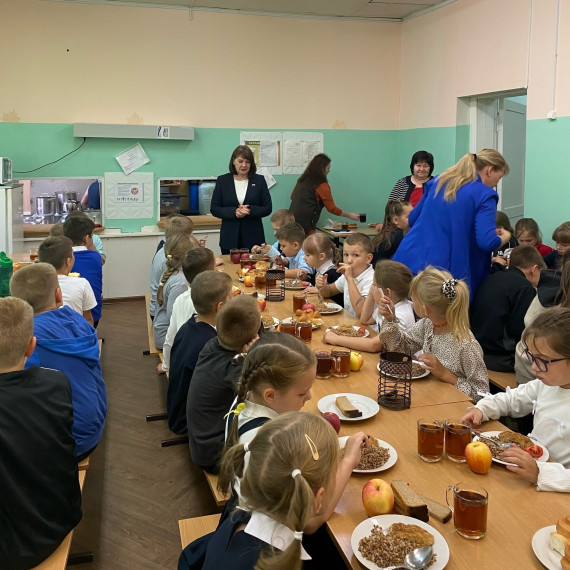 Контроль питания в школах Бабаевского округа продолжается.